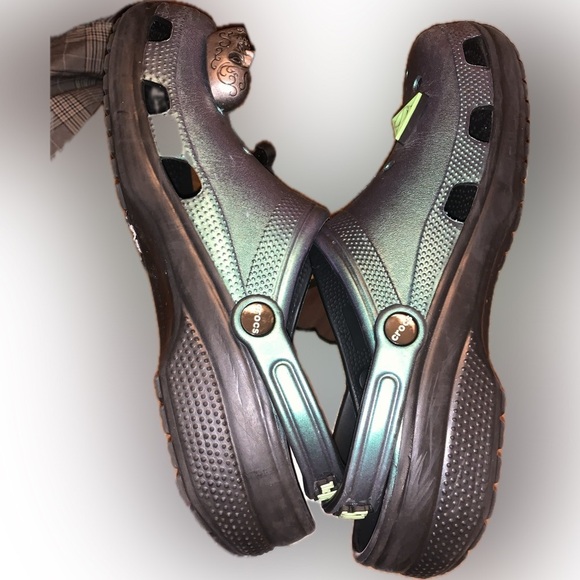 CROCS Harry Potter Men’s Iridescent The Dark Arts Lord Voldemort Foam Sandals 11 main image 10
